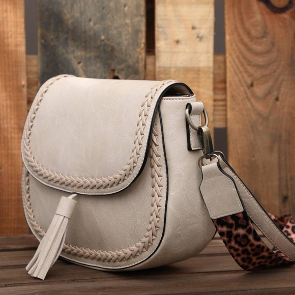 Boho Cream Leopard Strap Shoulder Crossbody Bag - Picture 8 of 11